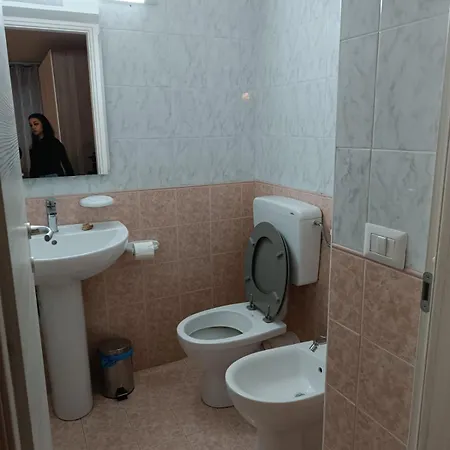 Emilia Via Emilia Ovest 224 Apartamento *